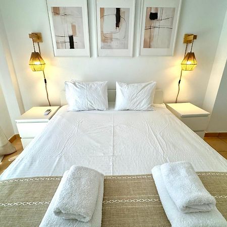 Lägenhet på 168 m² i Torremuelle, med 2 sovrum och 3 badrum  Benalmádena Exteriör bild