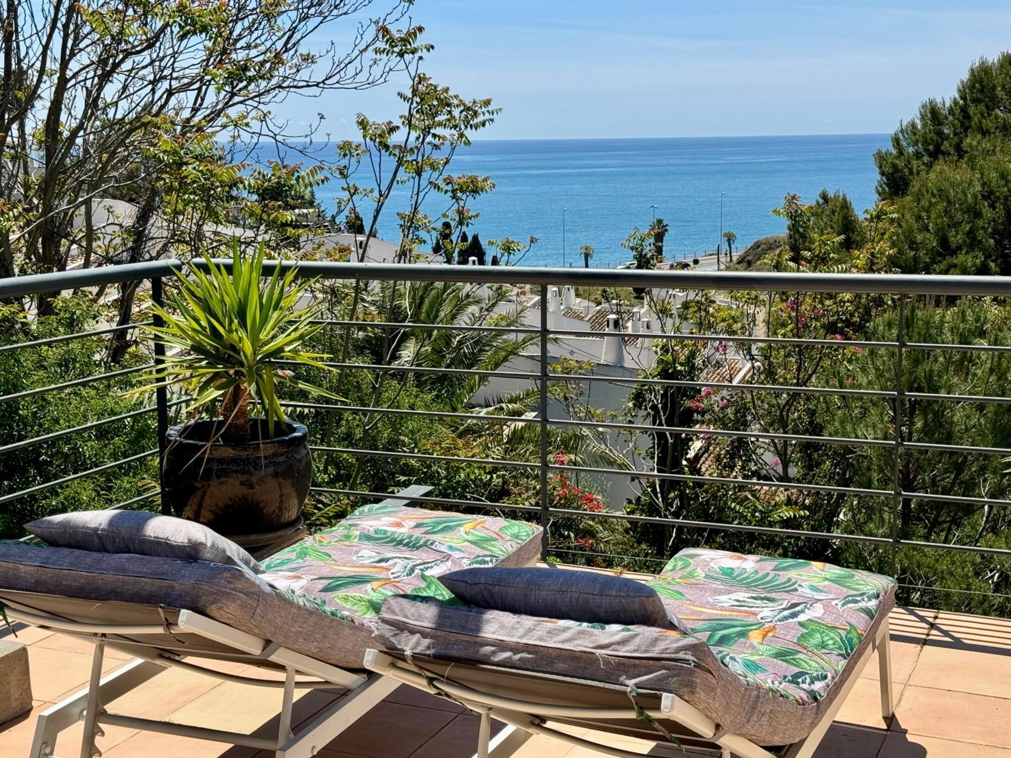 Lägenhet på 168 m² i Torremuelle, med 2 sovrum och 3 badrum  Benalmádena Exteriör bild