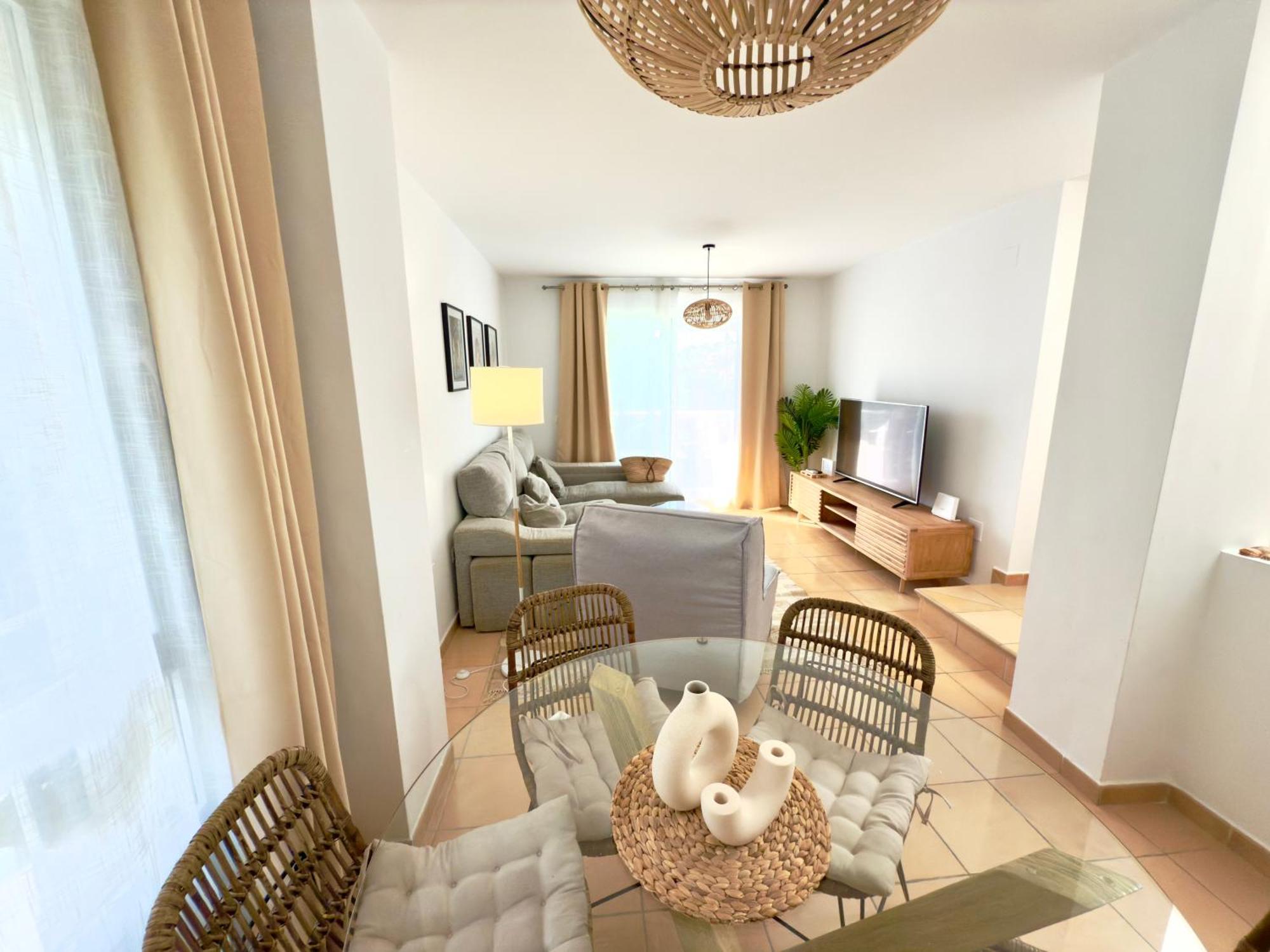 Lägenhet på 168 m² i Torremuelle, med 2 sovrum och 3 badrum  Benalmádena Exteriör bild
